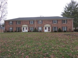 1241 Ashford Ln, Akron, OH 44313