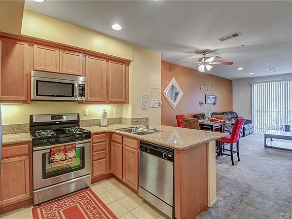 3rd image of 500 N Willowbrook Ave Unit D-5