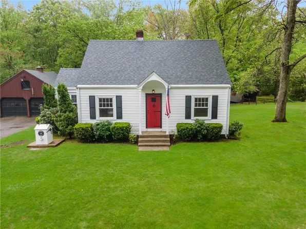 1445 Tarkiln Rd, Burrillville, RI 02830