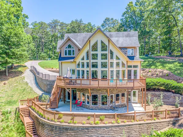 1267 Nicholas Ln, Moneta, VA 24121