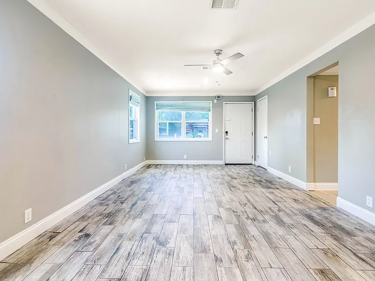 4519 Martha Ave — Photo 18