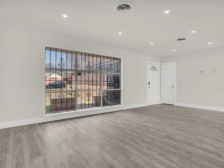 1246 Brookmere Dr — Photo 6