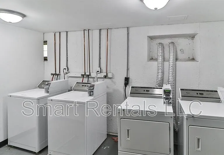 3850 Park Ave #5 — Photo 6
