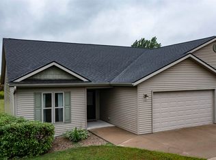 505 Red Tail Dr, Amherst, WI 54406