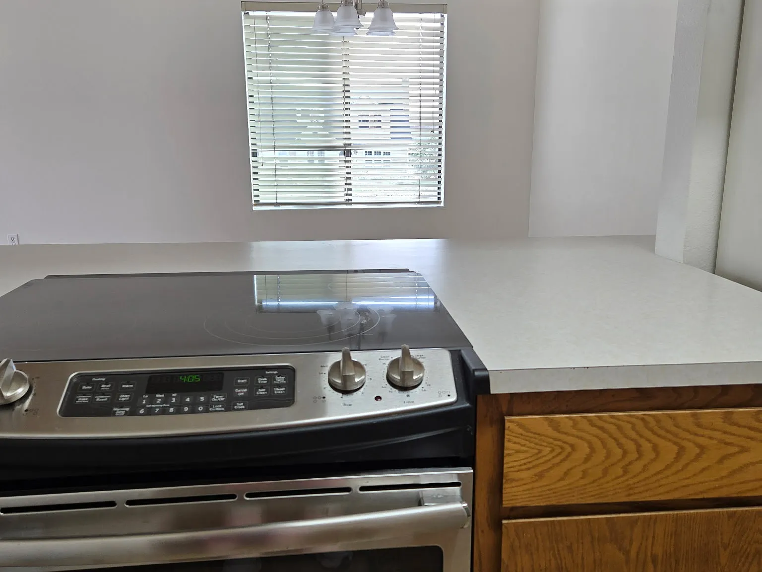 2 bed, 1000 sqft, $1,840 — Photo 3