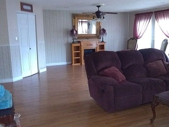 5th image of 10035 Blue Jay Rd