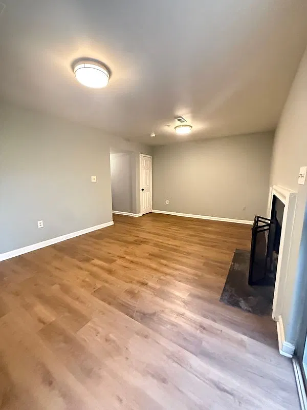 4 bed, 3.5 bath, 1424 sqft, $3,600 — Photo 3