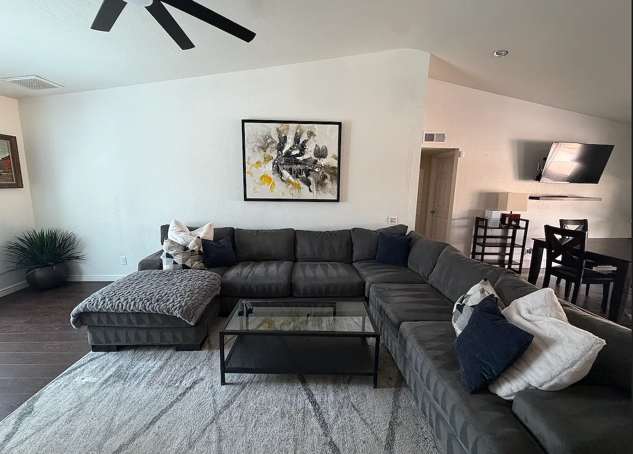 3 bed, 1502 sqft, $2,500 — Photo 3