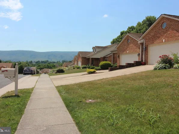 227 Donna Dr, Woodstock, VA 22664
