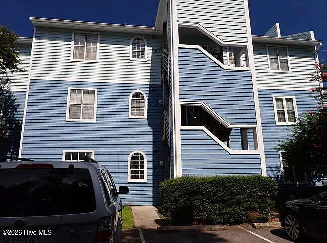2 bed, 2.0 bath, $1,700 — Photo 1