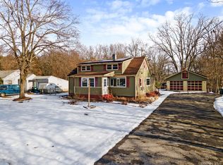 476 Coldenham Road, Walden, NY 12586