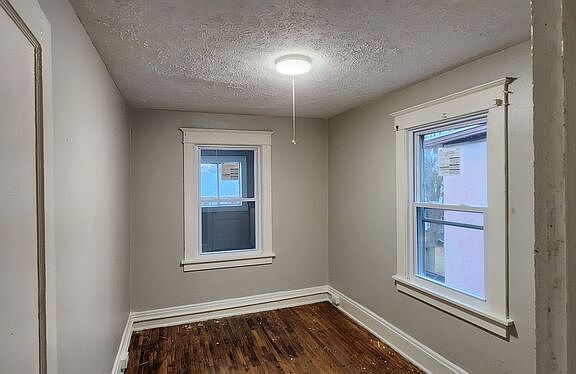 3rd image of 46 Genesee St Unit 5