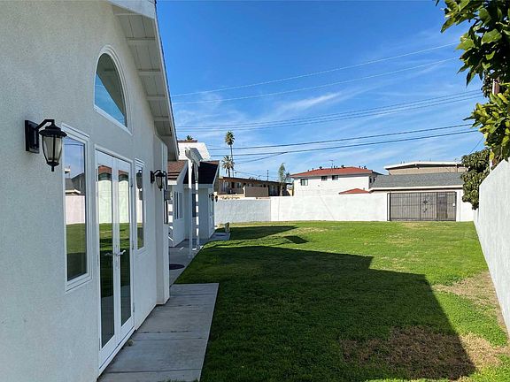 Huge Back Yard
