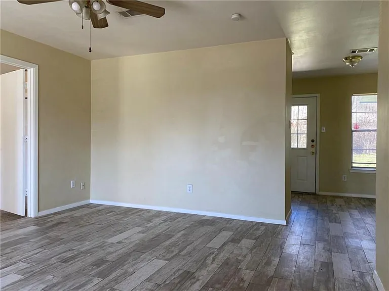 2231 Palmera Cv — Photo 5