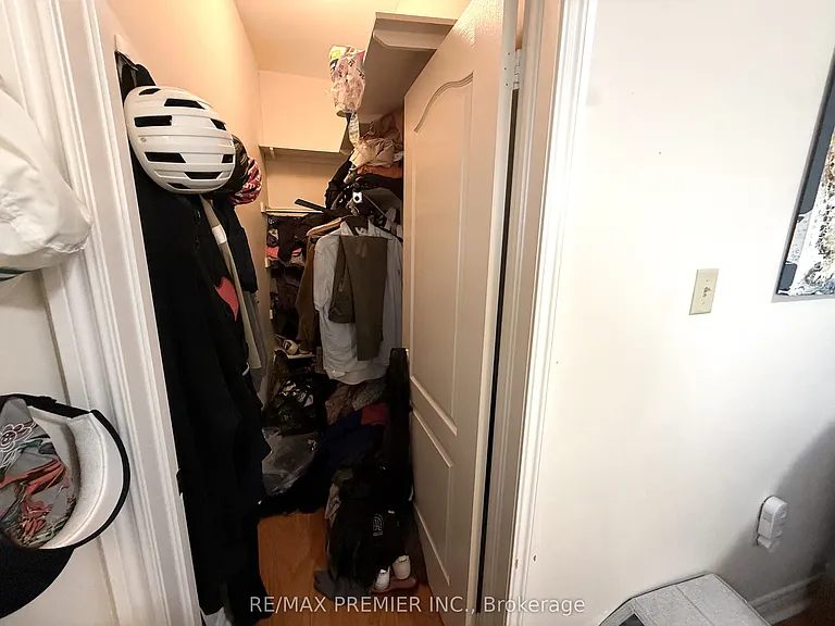 9944 Keele St #303 — Photo 6