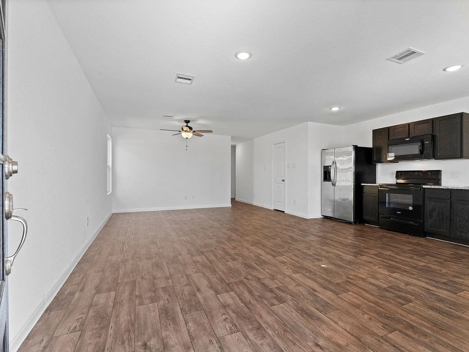 3 bed, 2.0 bath, 1235 sqft, $1,500 — Photo 4