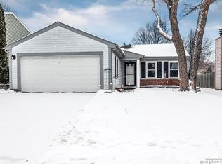 1678 Cumberland Rd, Aurora, IL 60504