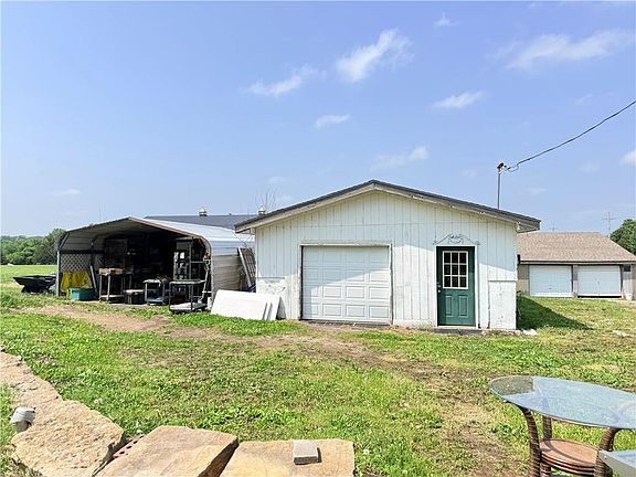 5th image of 16620 Evans Rd