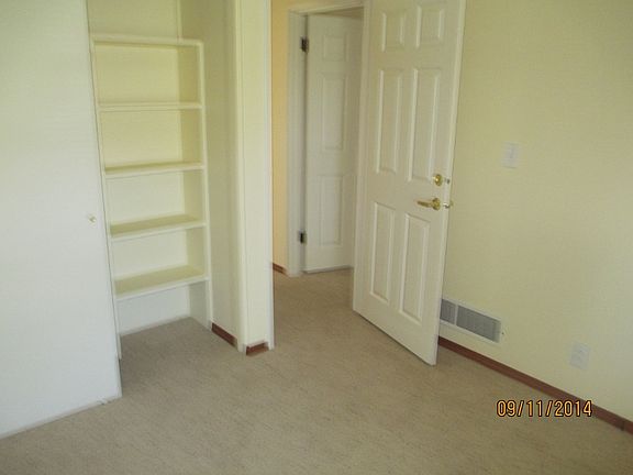 3rd image of 424 S Dennis St