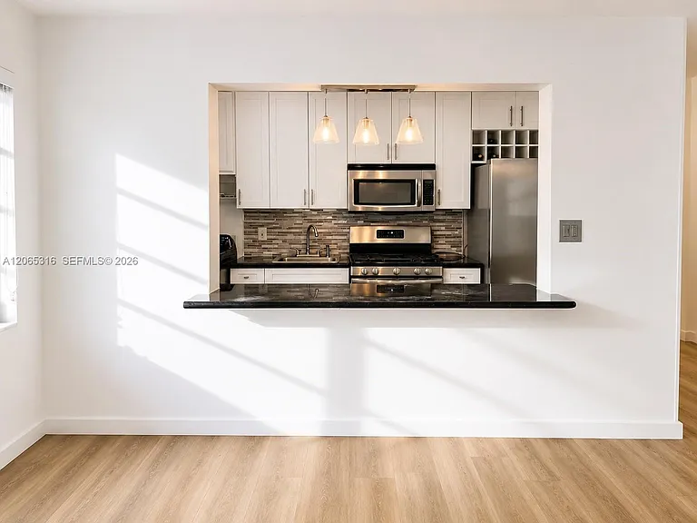 20311 NE 2nd Ave #15 — Photo 2