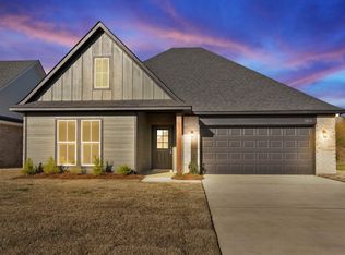 5050 Falcon Bay Dr, Shreveport, LA 71107