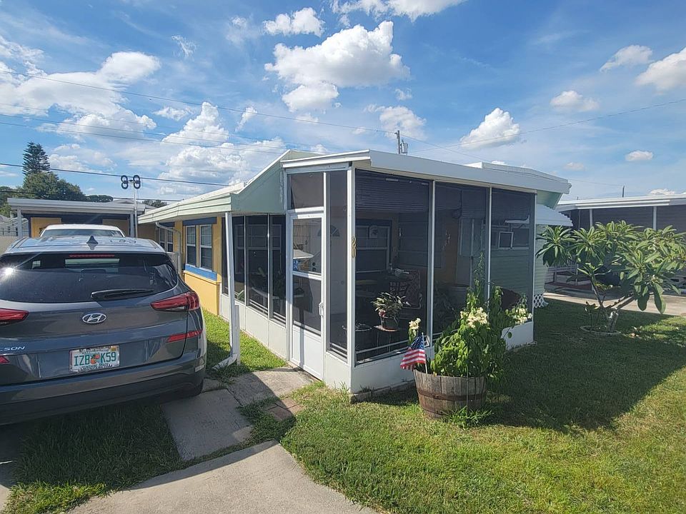 1st image of 7403 46th Ave N #20