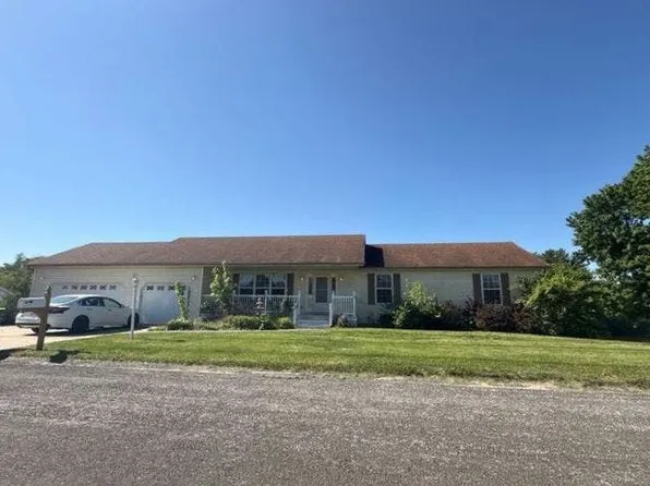 34007 Sailboat Ct, Brighton, IL 62012