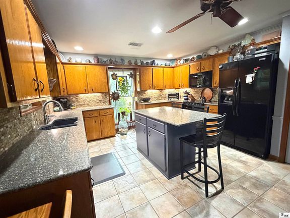 4th image of 10055 Lynch Ln