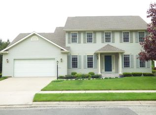 1379 Stone Trl, South Bend, IN 46614