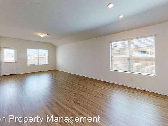 5th image of 21405 Wilmiller Ln