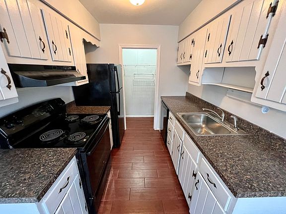4th image of 119 Bridge St Unit 106