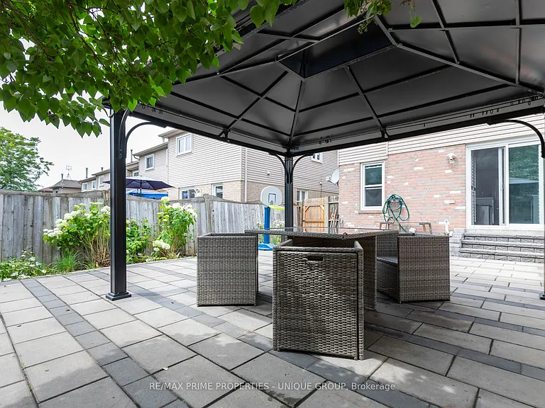 25 Pine Gate Pl — Photo 43