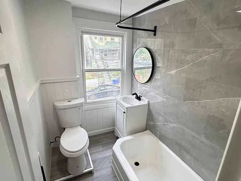 109 S 7th Ave #5 — Photo 20