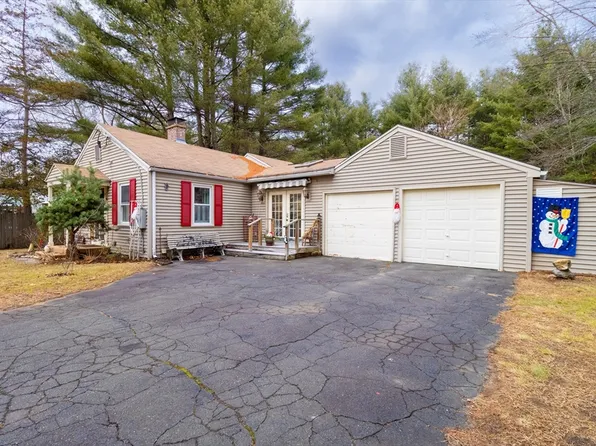 95 Pearl St, South Hadley, MA 01075
