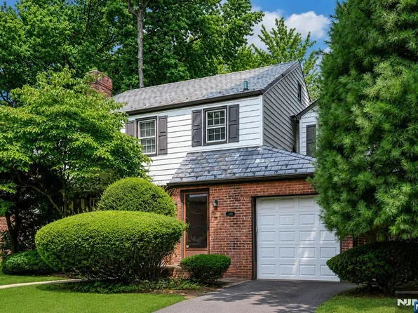 1106 Emerson Ave, Teaneck, NJ 07666