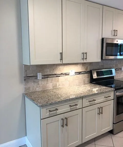B11 Stonehedge Dr — Photo 3