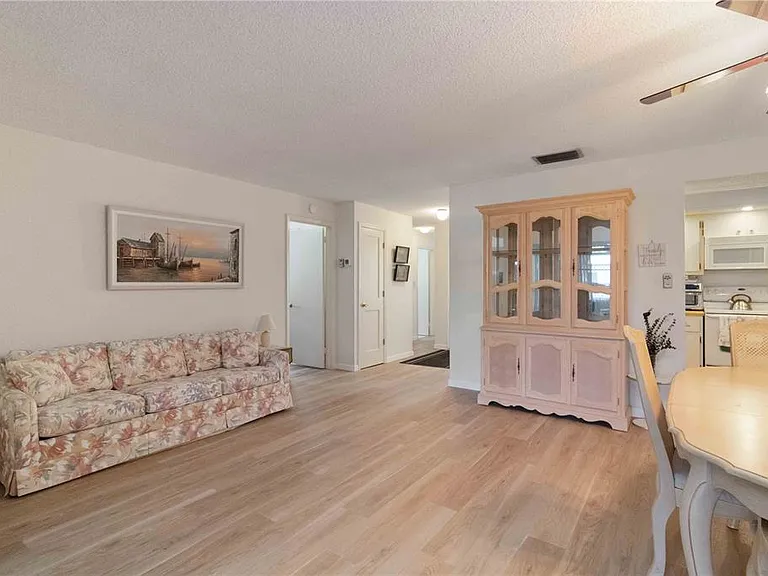 6215 Green View Cir #74 — Photo 15
