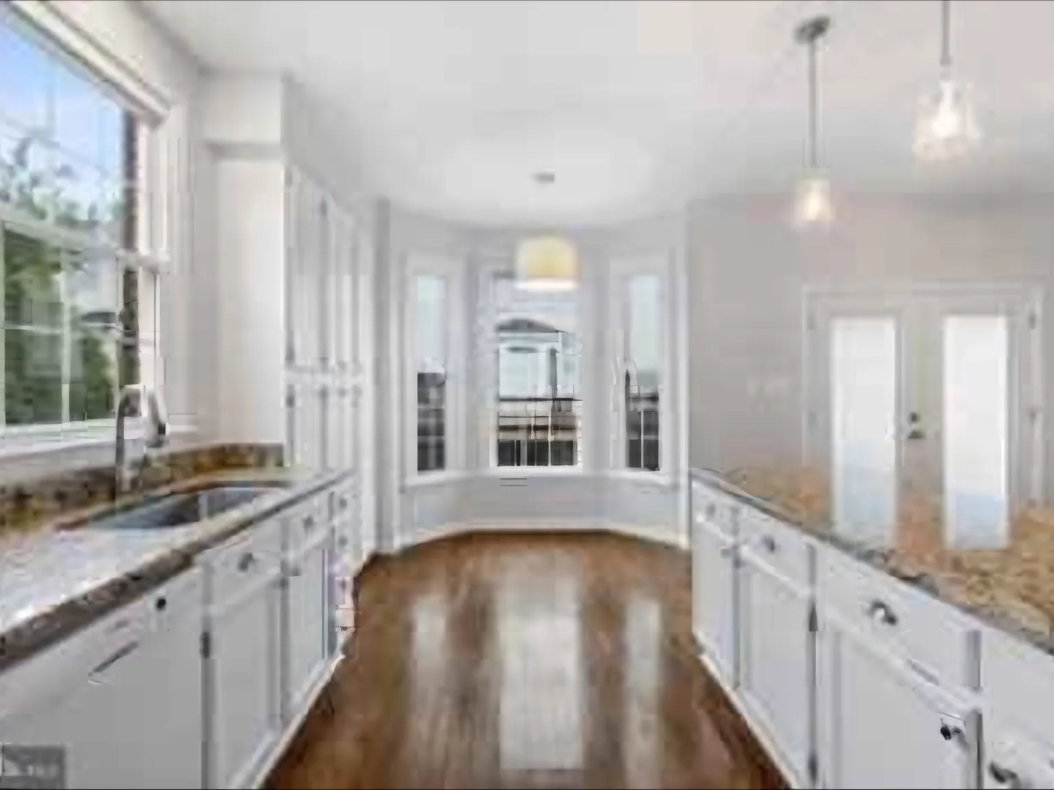 1 bed, 2300 sqft, $1,400 — Photo 2