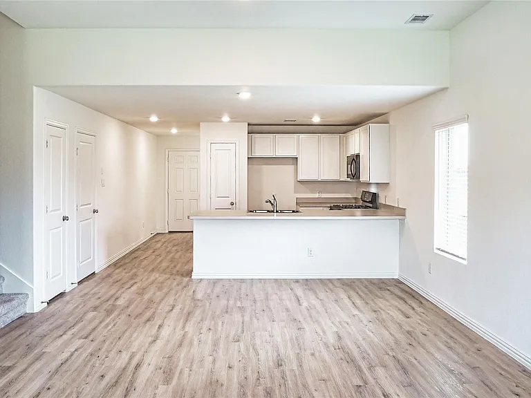 3358 Avary River Ln — Photo 7
