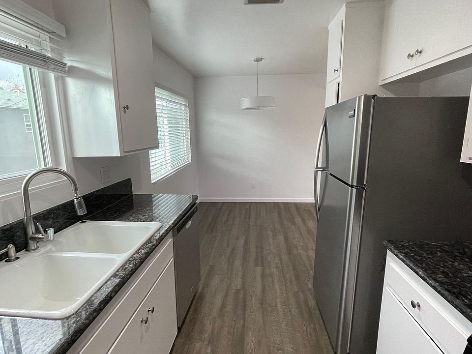 1st image of 1301 Amapola Ave