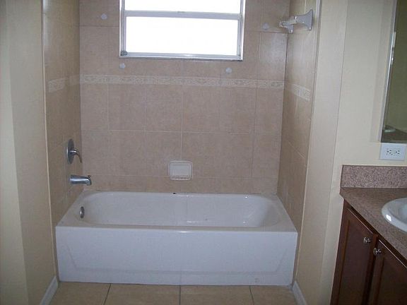 5th image of 1907 Spartan Ave