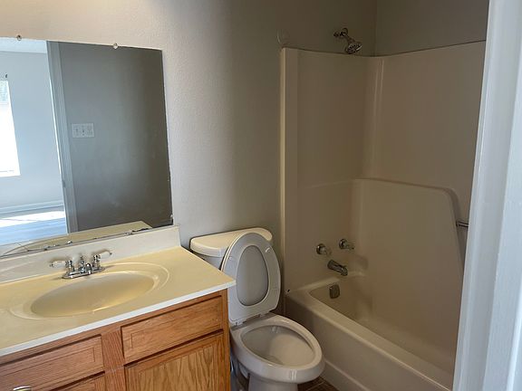 5th image of 5218 Cross Creek Dr