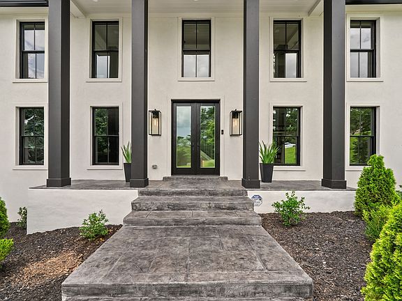 4th image of 1235 Carl Seyfert Memorial Dr