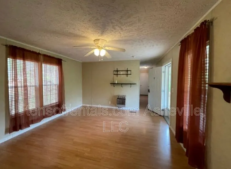 2 bed, 2.0 bath, 1088 sqft, $1,495 — Photo 2