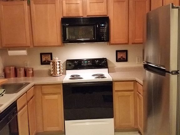 2nd image of 140 Railroad Ave APT B213