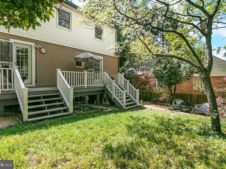 5015 Fulton St NW — Photo 2