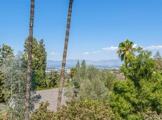 15616 Castlewoods Dr, Sherman Oaks, CA 91403