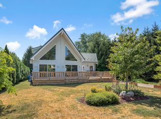 23 Durham St, Newbury, ON N0L 1Z0