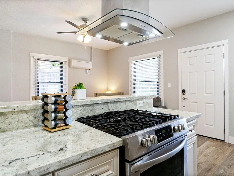 260 N Fulton St #260 — Photo 11