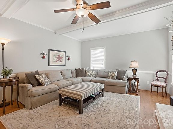 5th image of 9918 Providence Forest Ln